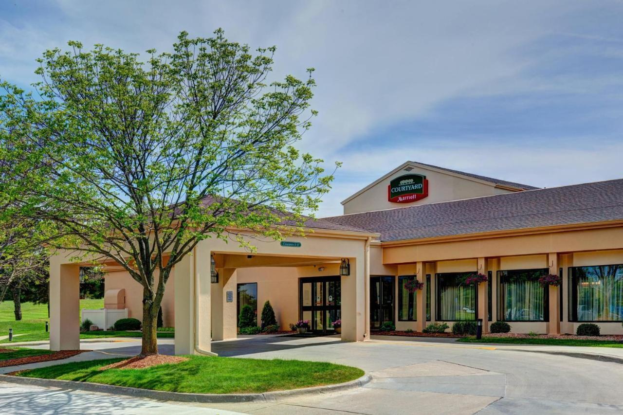 Courtyard Des Moines West/Clive Hotel Exterior foto